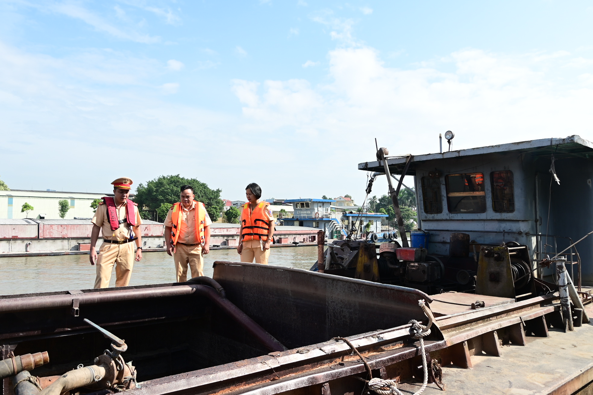 Phòng Cảnh sát giao thông: Kiên quyết đấu tranh với các đối tượng khai thác cát trái phép trên các tuyến đường sông